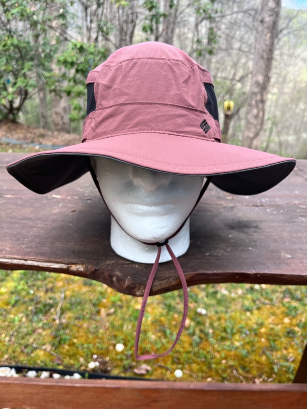 New Unisex Columbia Sun Hat Dusty Rose with Gray Underbrim